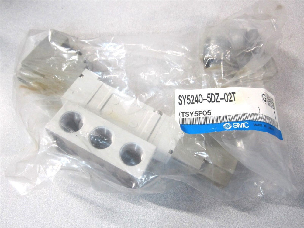 SMC Pneumatics (SY5240-5DZ-02T) 0.7 CV Double Solenoid Pilot Operated Valve