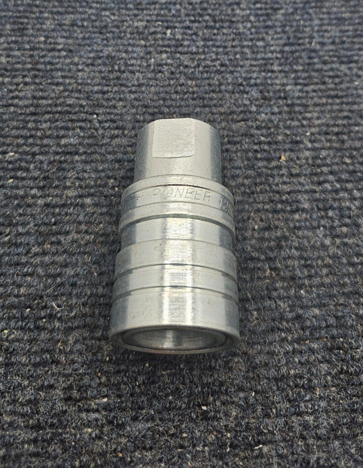 Pioneer 4250 Hydraulic Quick Connect Hose Coupling, Steel Body, Sleeve Lock