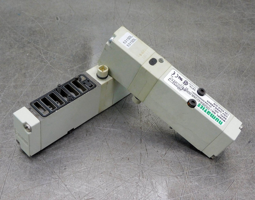 Numatics 052BA4Z2ML00061 Single Solenoid Pressure Valve 120PSI 24VDC Lot of Two