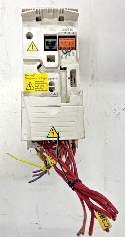 ABB MACHINERY DRIVE ACS355-03U-07A5-2 SN 51325E0086 63HZ 1.5KW 2HP FRAME R1 12A