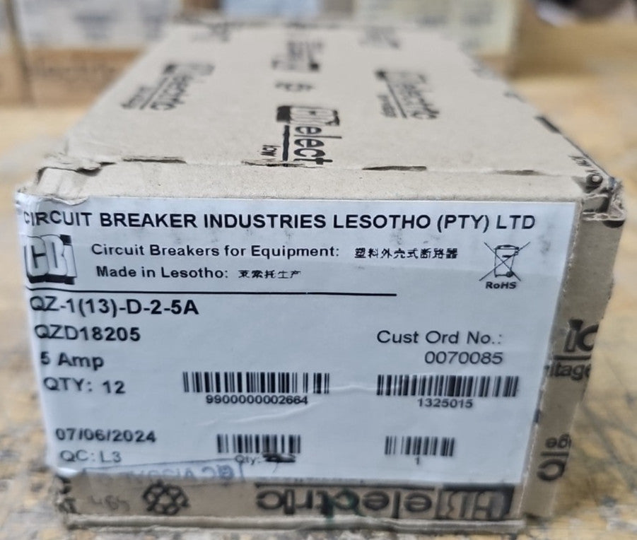 1) Box of 11 CBI 5A Circuit Breakers QZD18205 1 Pole Units 