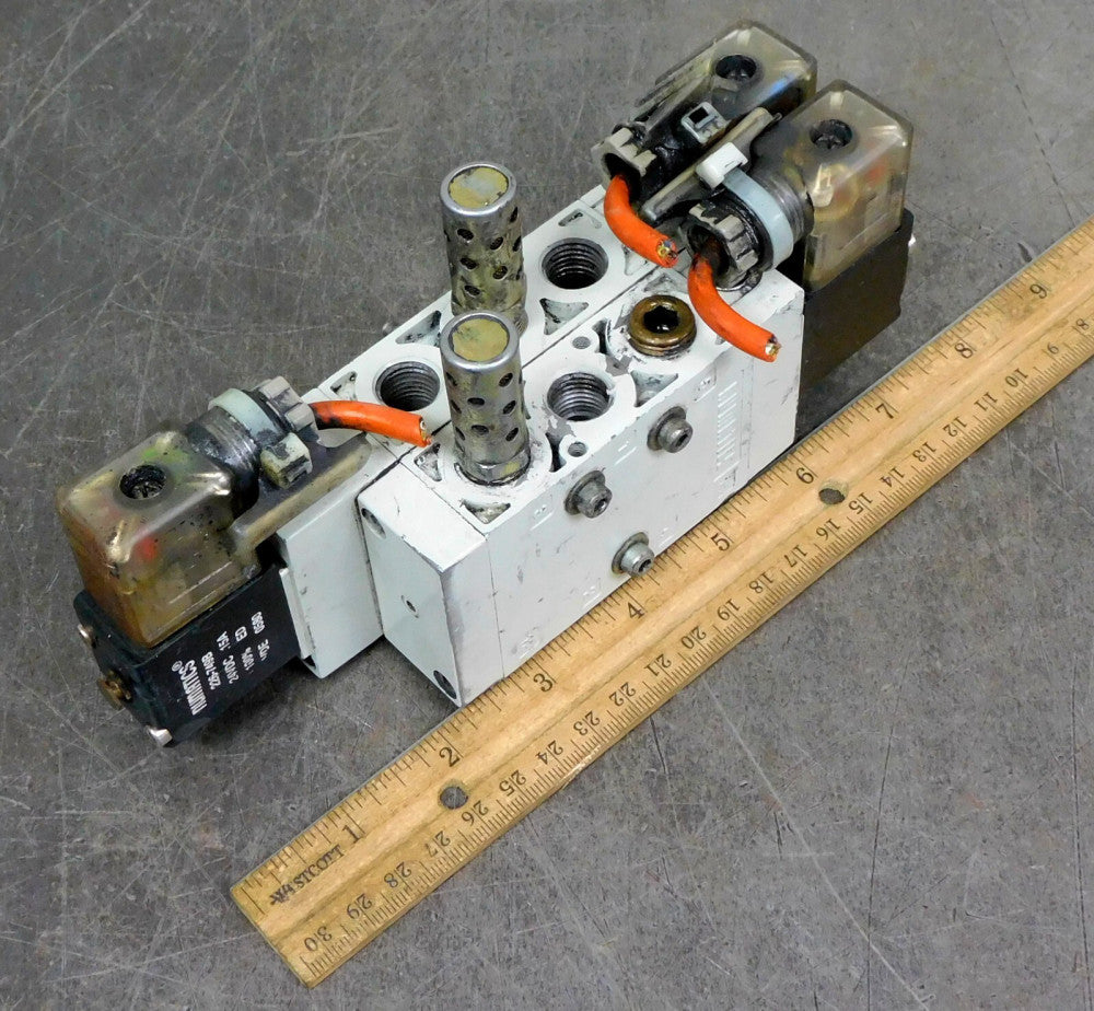 Numatics 14SL-01 W/ 226-749B Sol-Pilot Valve 24V DC 1/4 in. NPT 145 PSI