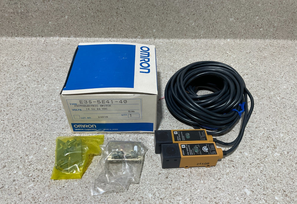 Omron E3S-5E41-40 NEW