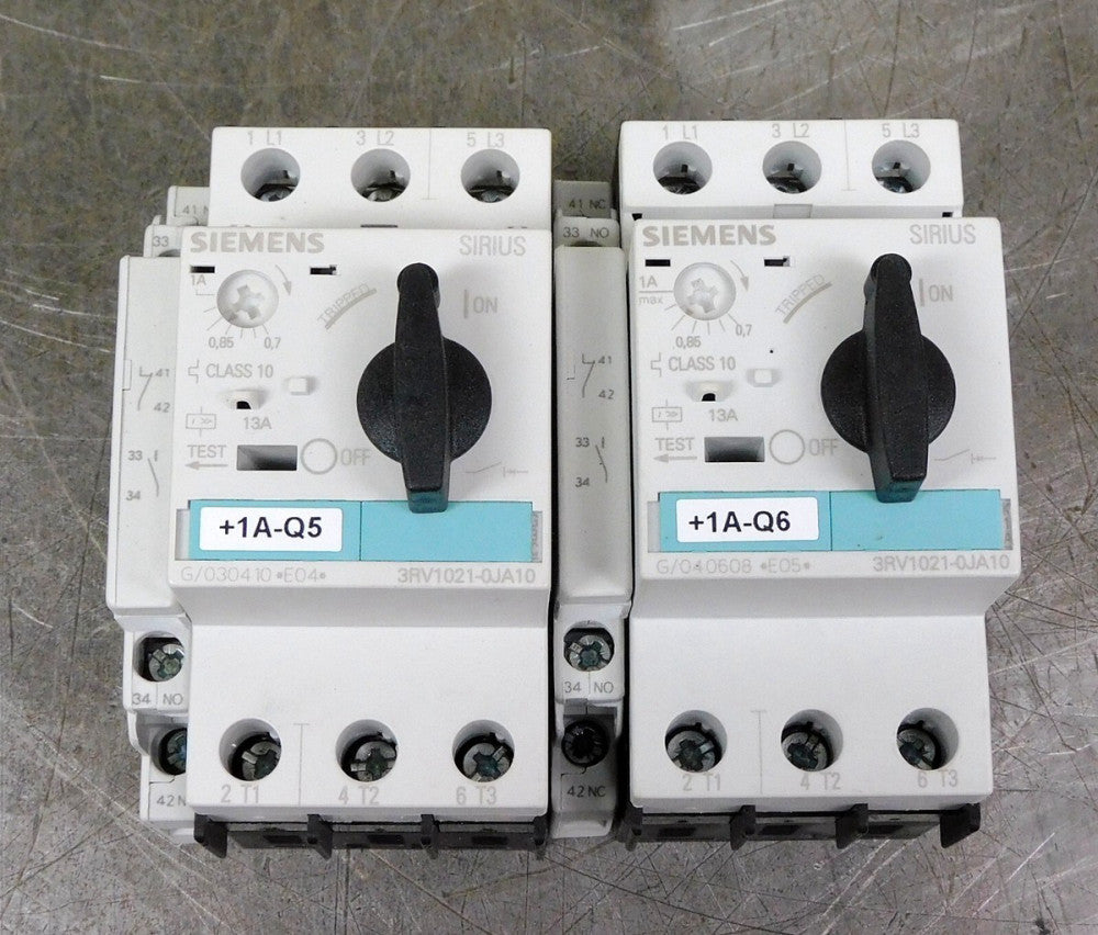 Siemens 3RV1021-0JA10 3 Pole Motor Circuit Breaker 0.7-1A 690V AC Lot of Two (2)
