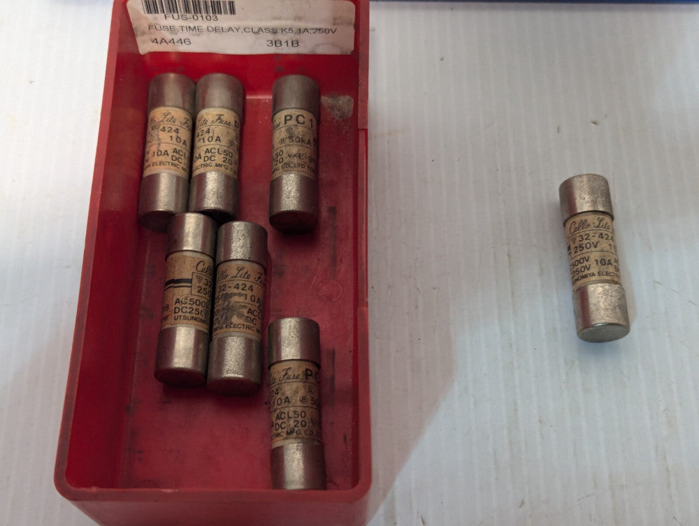 Lot of 7 Utsunomiya PC1-10 Cello-Lite Fuse, 10A, 500VAC, 250VDC, 50kA, 32-424