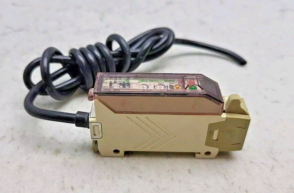Sunx FX4N-A3R Fiber Optic Amplifier Sensor FX4NA3R Sun X 