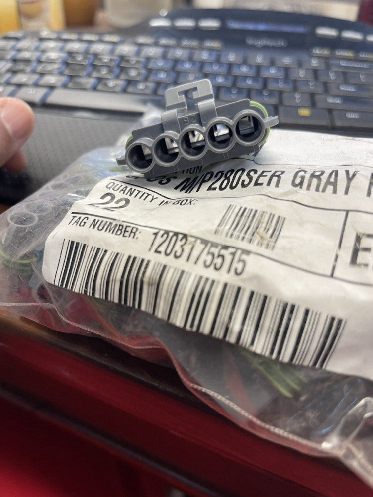 NEW 5POS M/P280SER GRAY PA66HSIM CONNECTOR CM0118 *FREE SHIPPING*