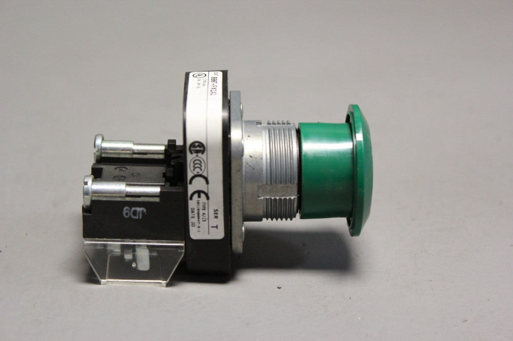 ALLEN BRADLEY GREEN MUSHROOM HEAD PUSH-PULL BUTTON 800T-FX1A1 T