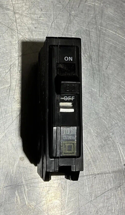 Circuit Breaker 1 Pole 20 Amp 120VAC Type QO 10,000 AIC Series 2 Nos Surplus