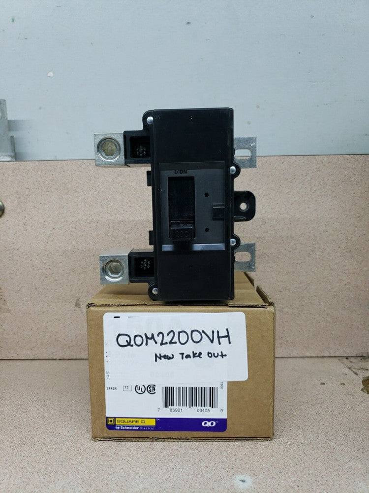 New Take Out! Square D QOM2200VH Circuit Breaker 120/240V