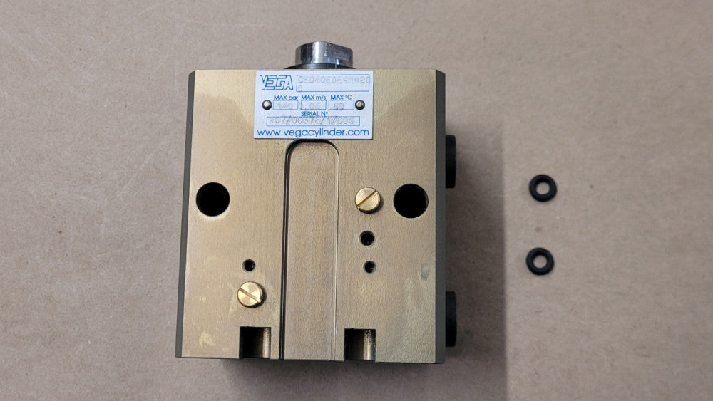 Vega CE040E0EGM*20 Hydraulic Cylinder