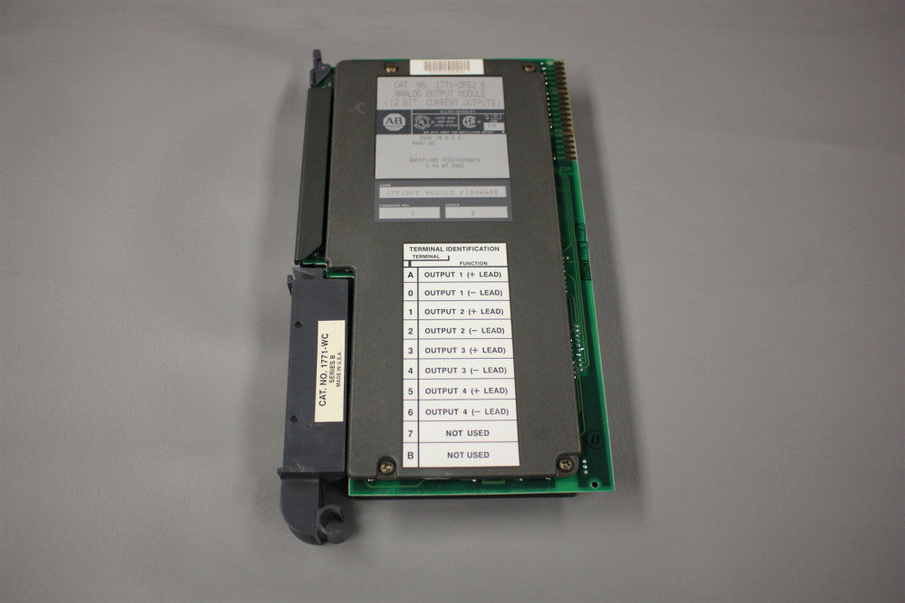 ALLEN BRADLEY ANALOG OUTPUT MODULE 1771-0FE2 B