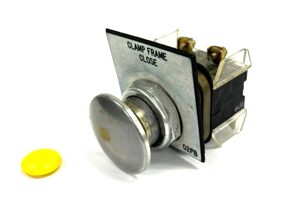 ALLEN BRADLEY 800T-D PUSH BUTTON SILVER TYPE 4/13 MOMENTARY CONTACT OAL 2-3/4"