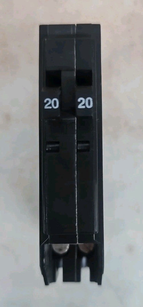 Square D QO2020C 2-20A 120/240 VAC Single-Pole Tandem Circuit Breaker NO HOOK