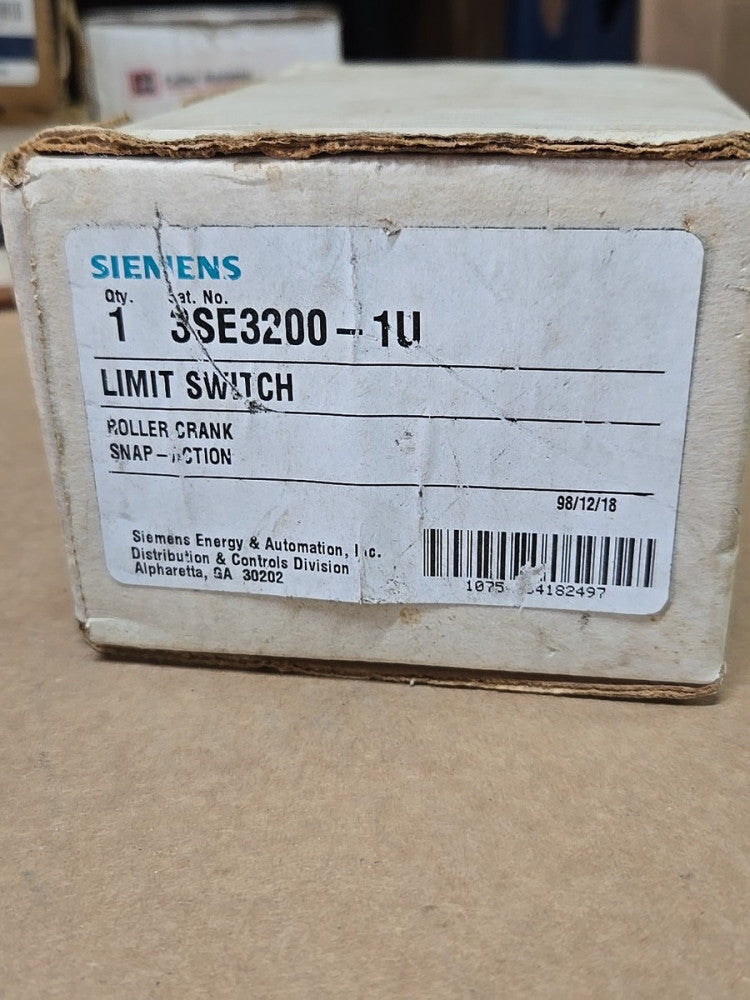 New Siemens 3SE3200-1U Limit Switch