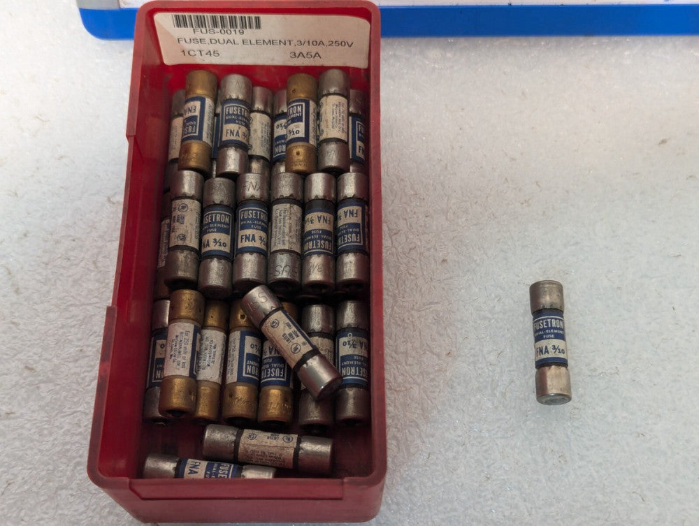 Lot of 11 Bussmann FNA-3/10 Fusetron 0.3A Time Delay Specialty Midget Fuse