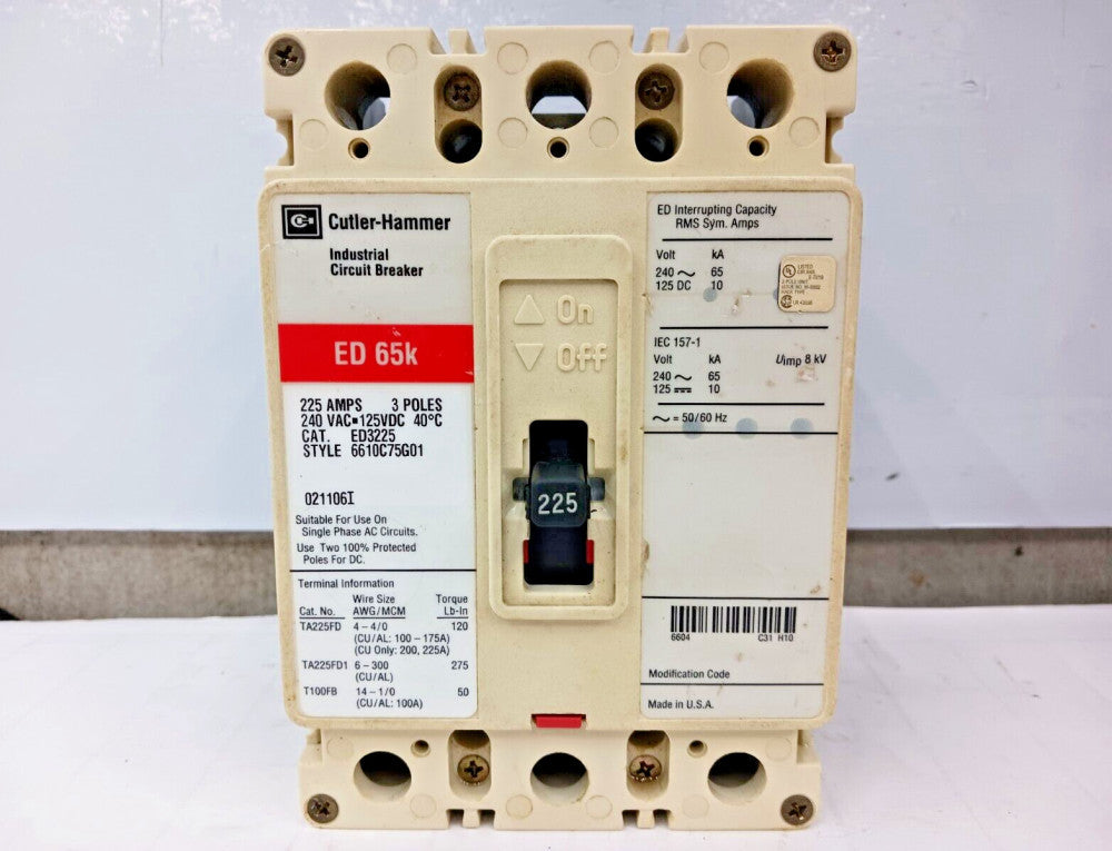 CUTLER HAMMER 225 AMP CIRCUIT BREAKER 3 POLE 240 VAC ED3225