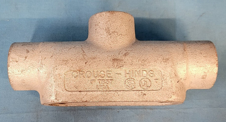 CROUSE HINDS TB37 CONDUIT BODY 1"