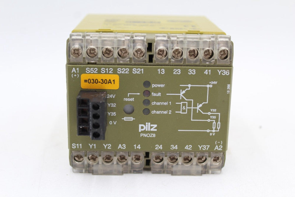 Pilz PNOZ 8 24VDC Ident. No. 474760 Safety Relay