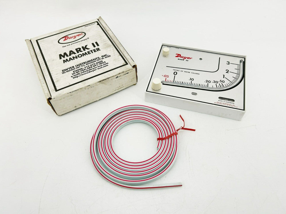 New Dwyer Model 25 Mark II Manometer, 0-3" W.C.