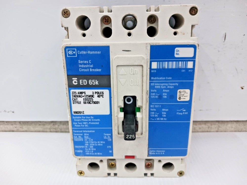 Cutler Hammer 225 Amp Circuit Breaker 3 Pole 240 VAC / 125 VDC ED3225 *Flawed*