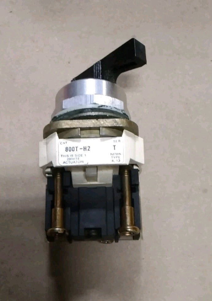 Allen Bradley 800T-H2 Series T NEMA Type 4, 13 Two Position Maintained Switch