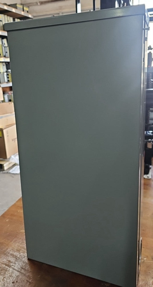 Eaton CHP24B200R Outdoor Main Breaker 24 Spaces 48 Cir 200A 120/240V MCB