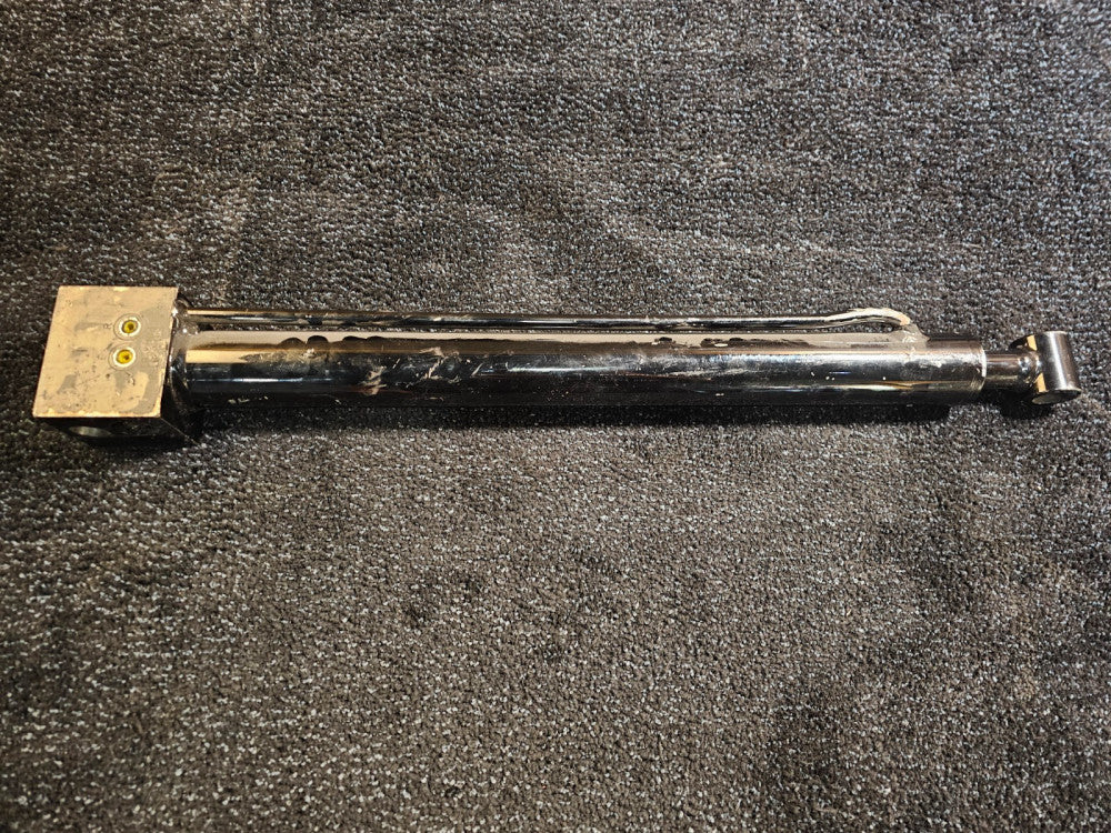 Hydraulic Cylinder 2.38" OD x 30.5" Retracted Length x 1.26" Rod