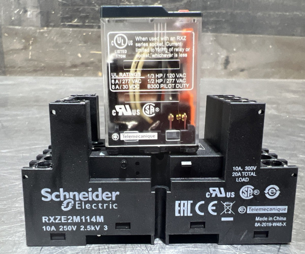 SCHNEIDER ELECTRIC RXM4AB1F7 With RXZE2M114M Base Nos Surplus No Original Box