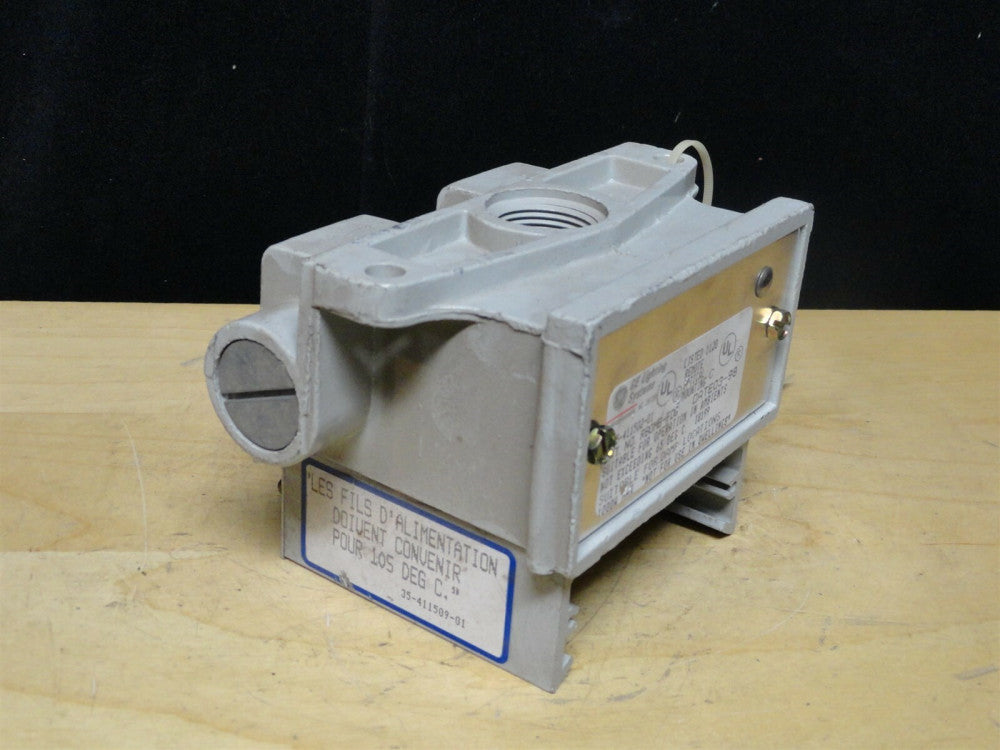 GE Lighting - REMOTE BALLASTED OPTICAL MOUNTING BOX - PN: RBOMB-FDG - NEW