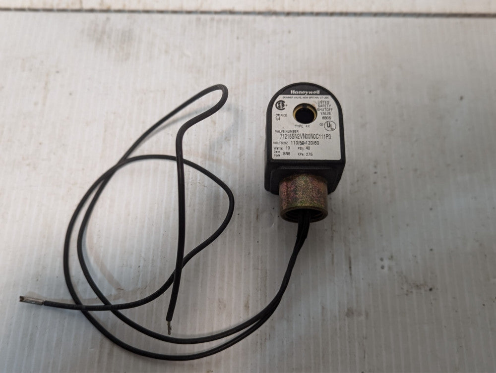 Honeywell 71215SN2VN00N0C111P3 Solenoid Valve 1/4” NPT Valve 40psi - Free Ship