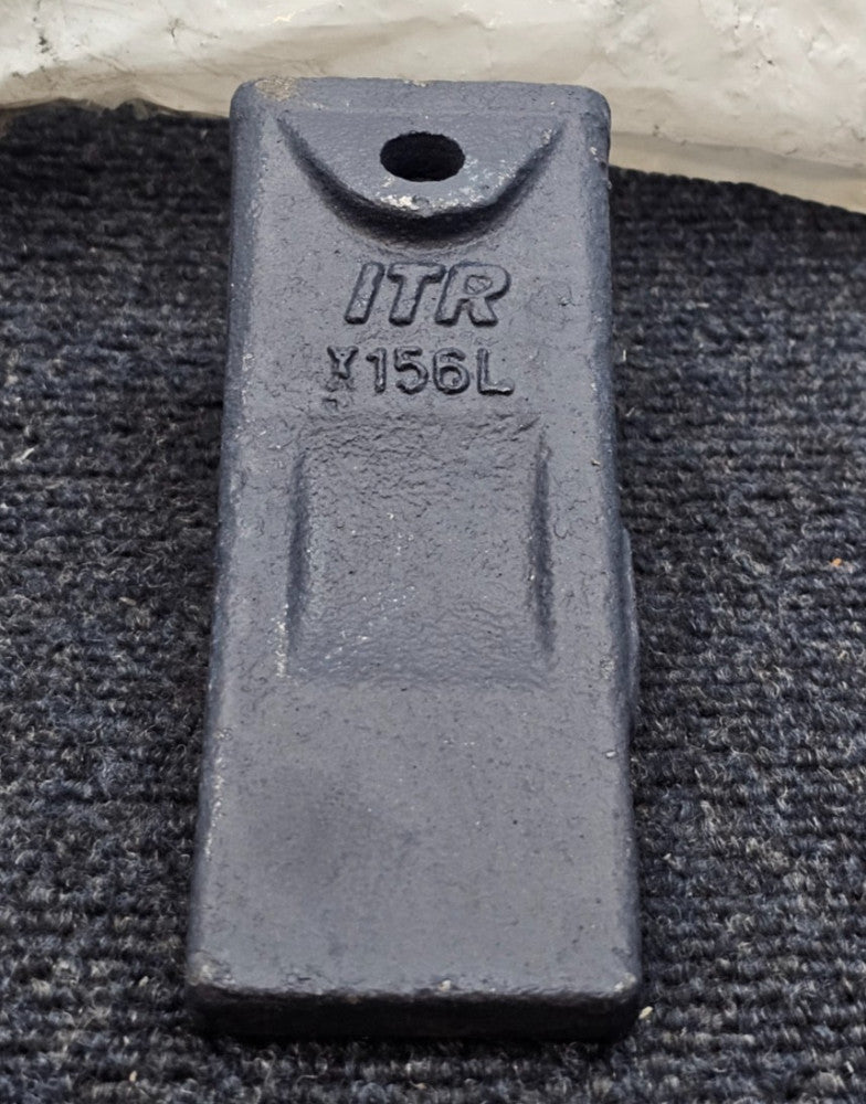 ITR X156L Excavator Bucket Tooth CBP/TX156 155103 - Black