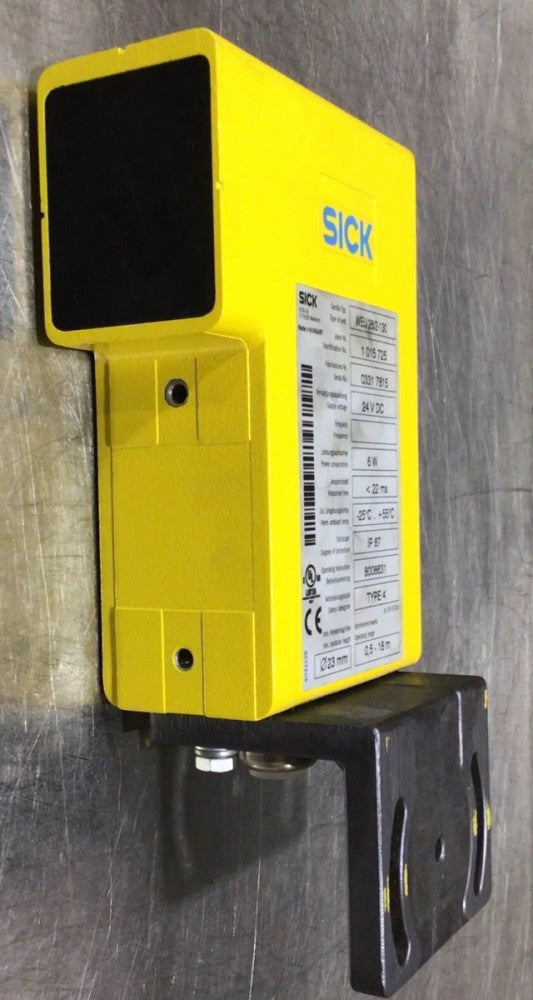 WEU26/2-130 SICK photoelectric sensor Nos Surplus No Original Box