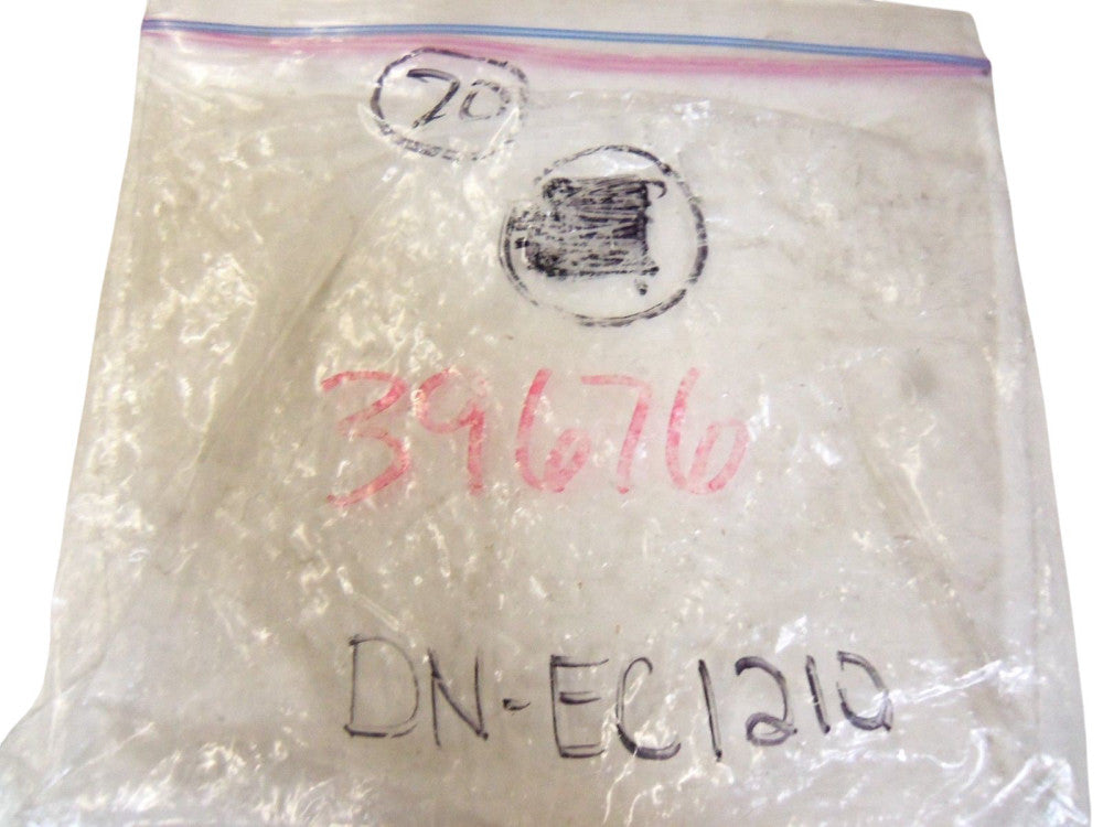 LOT OF 70 DINNECTORS DN-EC1210 NSNP