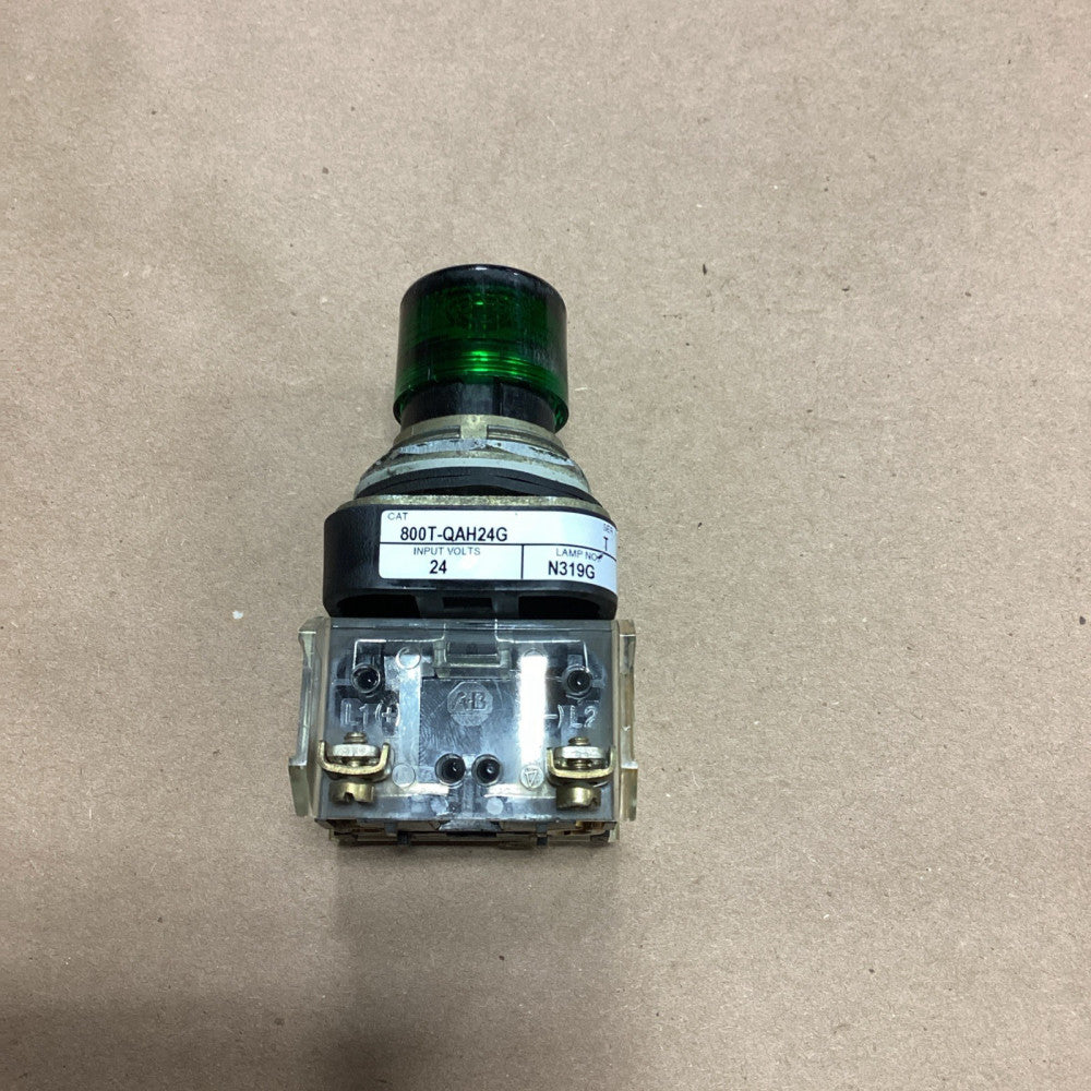 Allen-Bradley 800T-QAH24G SER T Green Momentary Push Button