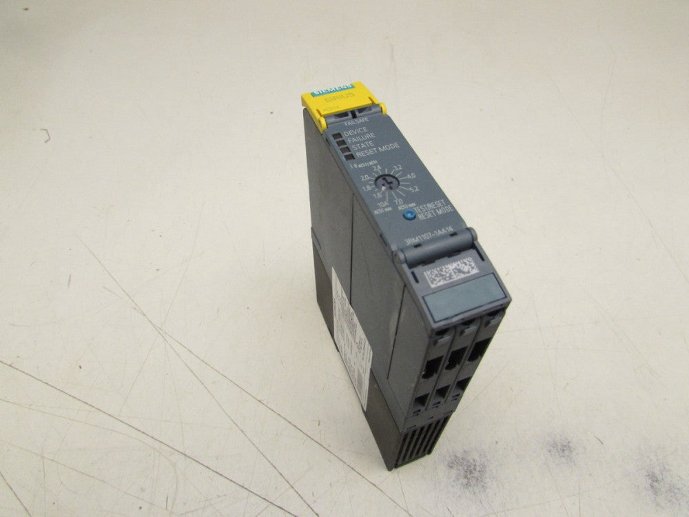 SIEMENS 3RM1107-1AA14 AC SEMICONDUCTOR MOTOR STARTER XCLNT! MAKE OFFER!