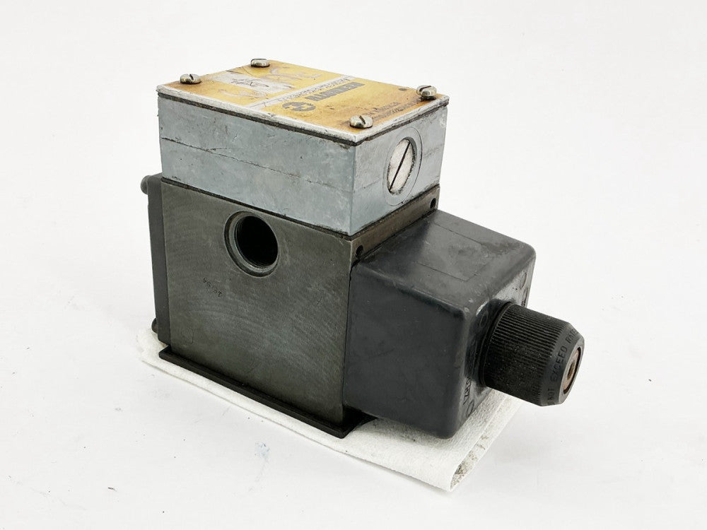 Rexroth 4WE10C31/CW110N9DA/V Directional Control Valve 110/120V