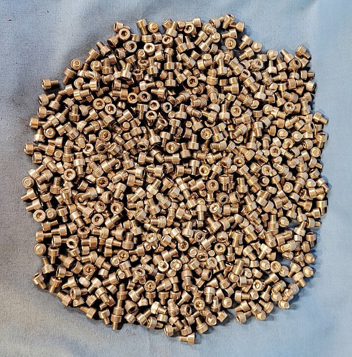 SOCKET HEAD CAP SCREW M5-0.8 X 6MM STAINLESS STEEL **LOT OF 670**