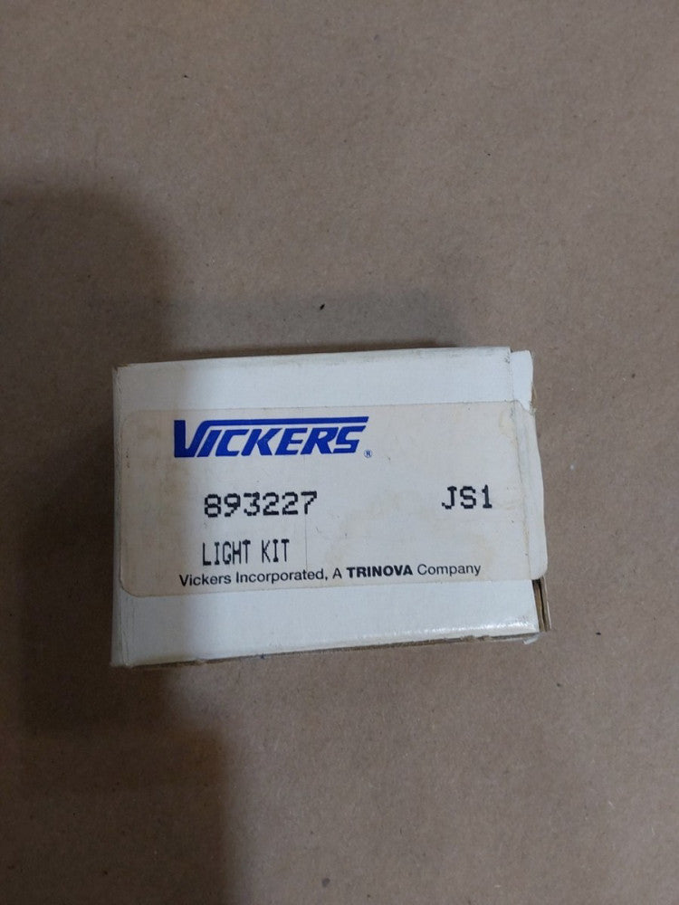 VICKERS 893227 LIGHT KIT  NEW IN BOX 