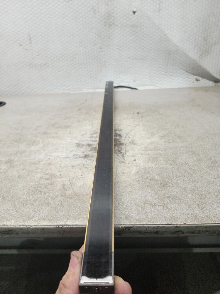 USED OMRON SAFETY LIGHT CURTAIN F3SJ-A0731P14-D