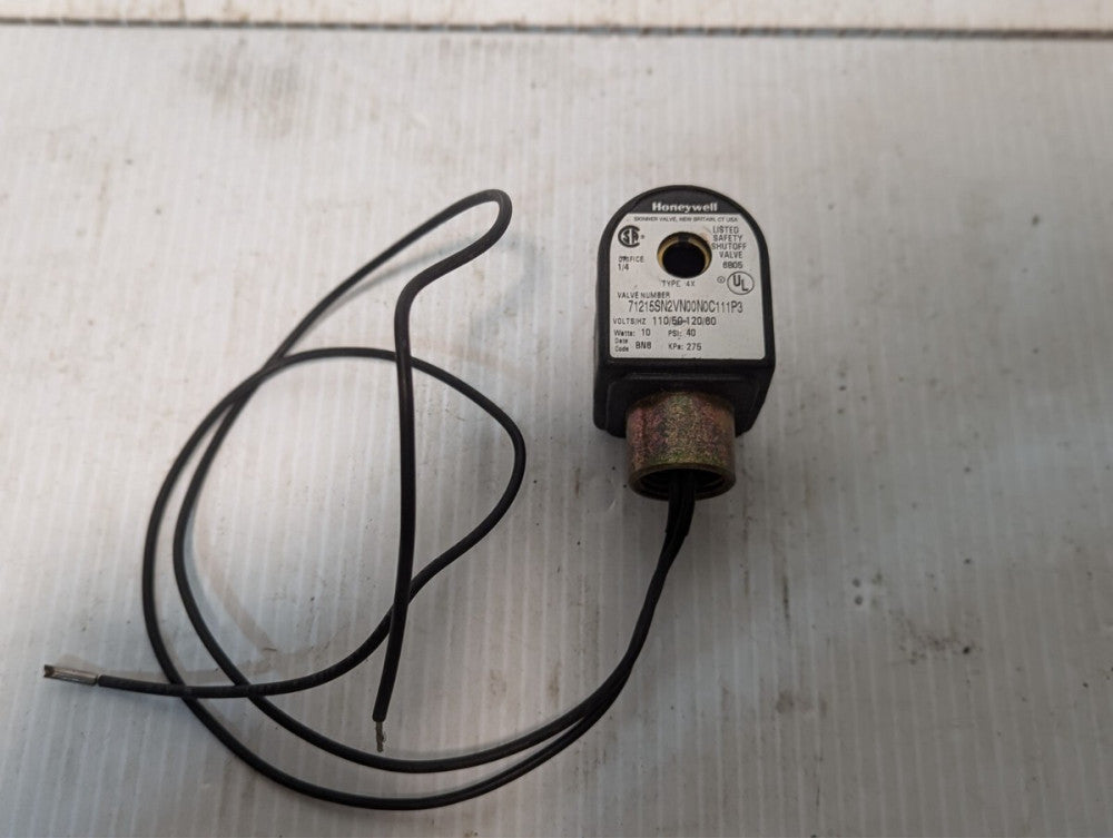 Honeywell 71215SN2VN00N0C111P3 Solenoid Valve 1/4” NPT Valve 40psi - Free Ship