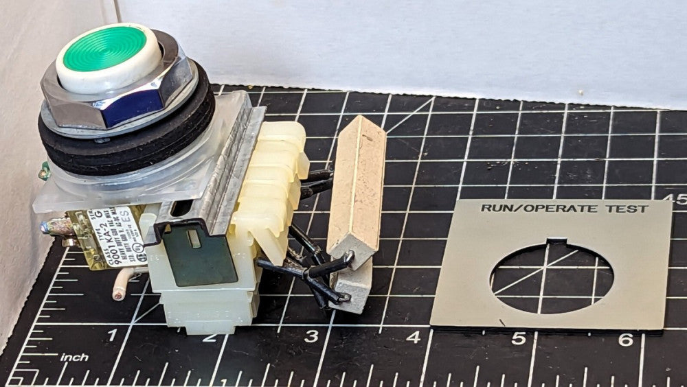 Square D Green Push Button With 9001 KA-2 & 6 TRW Mini Din Rail Blocks [OF43]