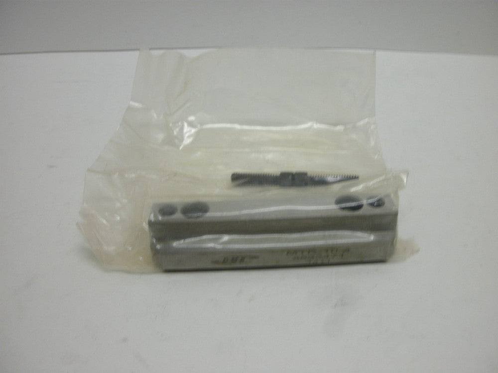DME D-M-E MTR-10-4 RECTANGULAR TAPPERED INTERLOCK 5533471 1411 4"X 1- 1/4" NNB