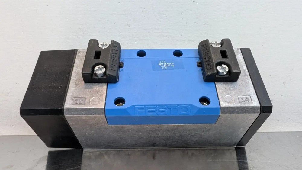 Festo VL-5/2-D-2-FR-C Pneumatic Valve 151844 40-240 PSI