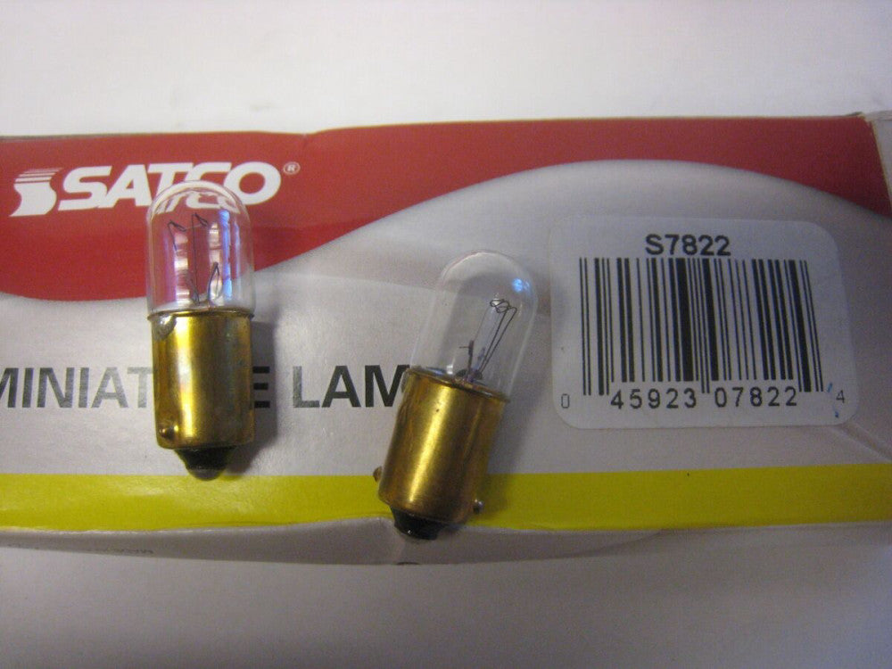 2 Satco S7822 1.96W 28V T3.25 Ba9S Bayonet Miniature light bulbs Lot of 2 Bulbs