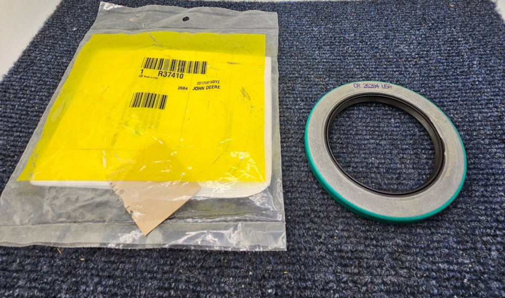 John Deere R37410: Internal Oil Seal Fits 9RX 710 9RX 710 SCRAPER 9RX 770