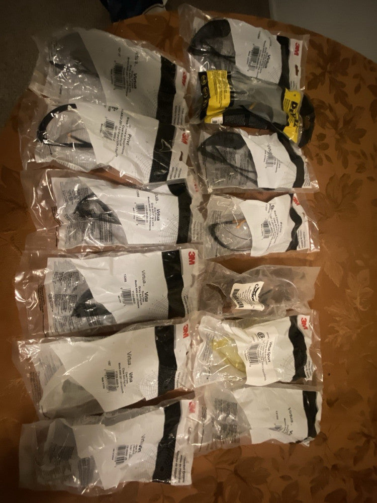 3M Virtua AP Safety Glasses with Clear Lens- 13 safety glasses