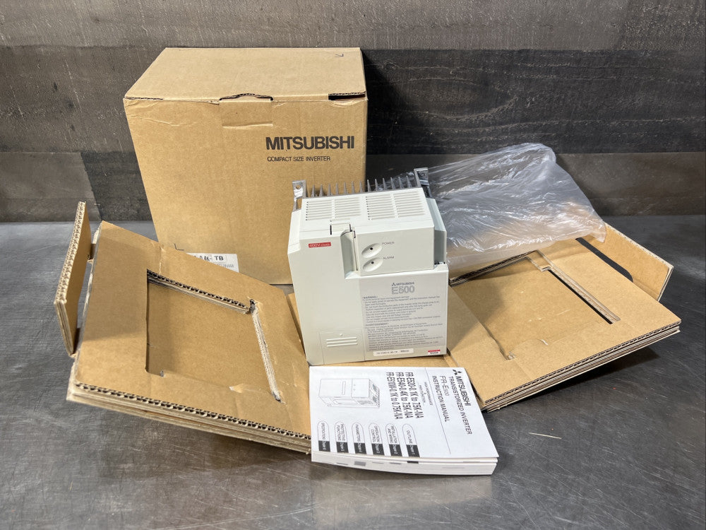 Nos Mitsubishi FR-E540-0 4K-TB Invertor Drive 3 PH 2.6A Output 1/2 HP 1.6 A