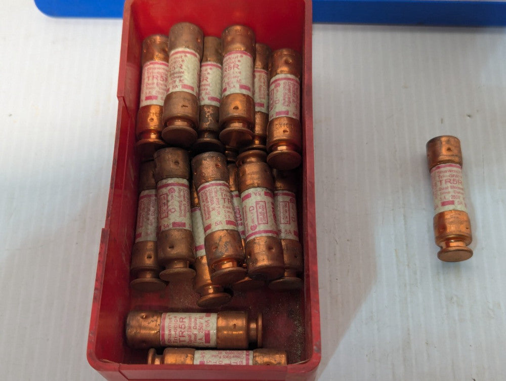 Lot of 20 Shawmut TR5R Time Delay Midget Fuse, 5 Amp, 250V, 2" Length