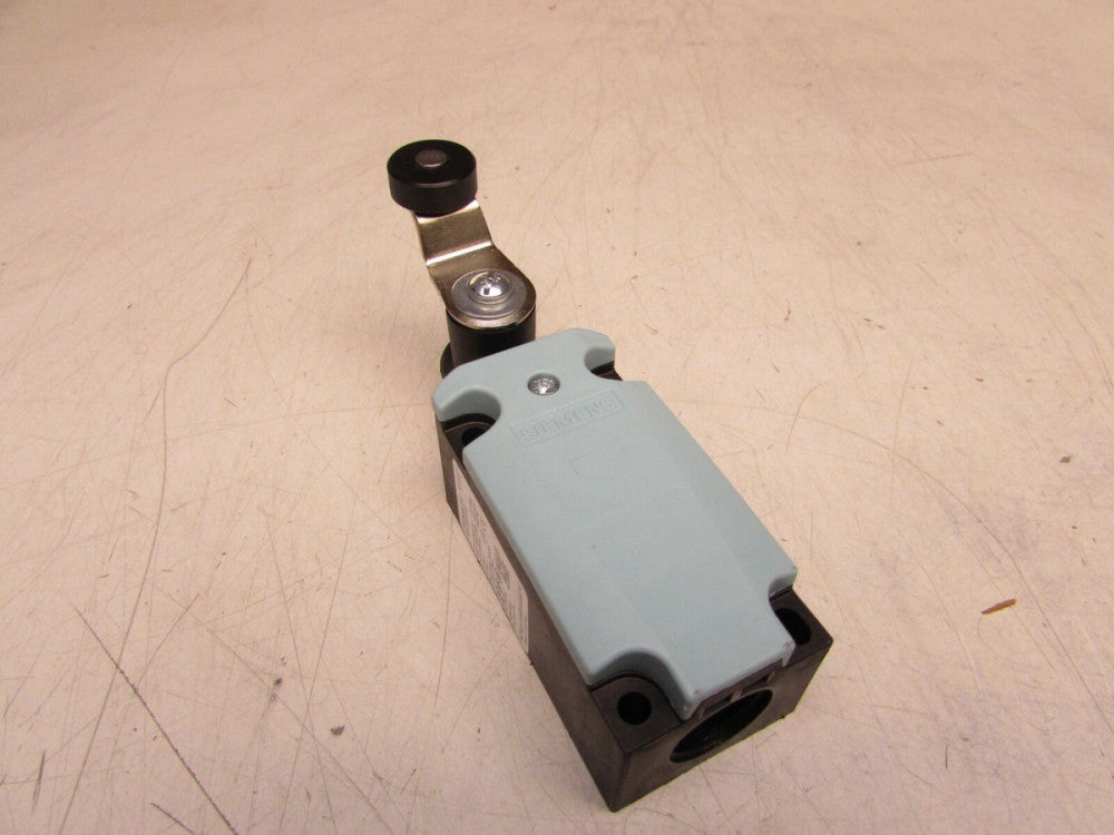 SIEMENS 3SE5132-0CJ01 ROLLER CRANK POSITION SWITCH NEW NOT IN THE BOX MAKE OFFER